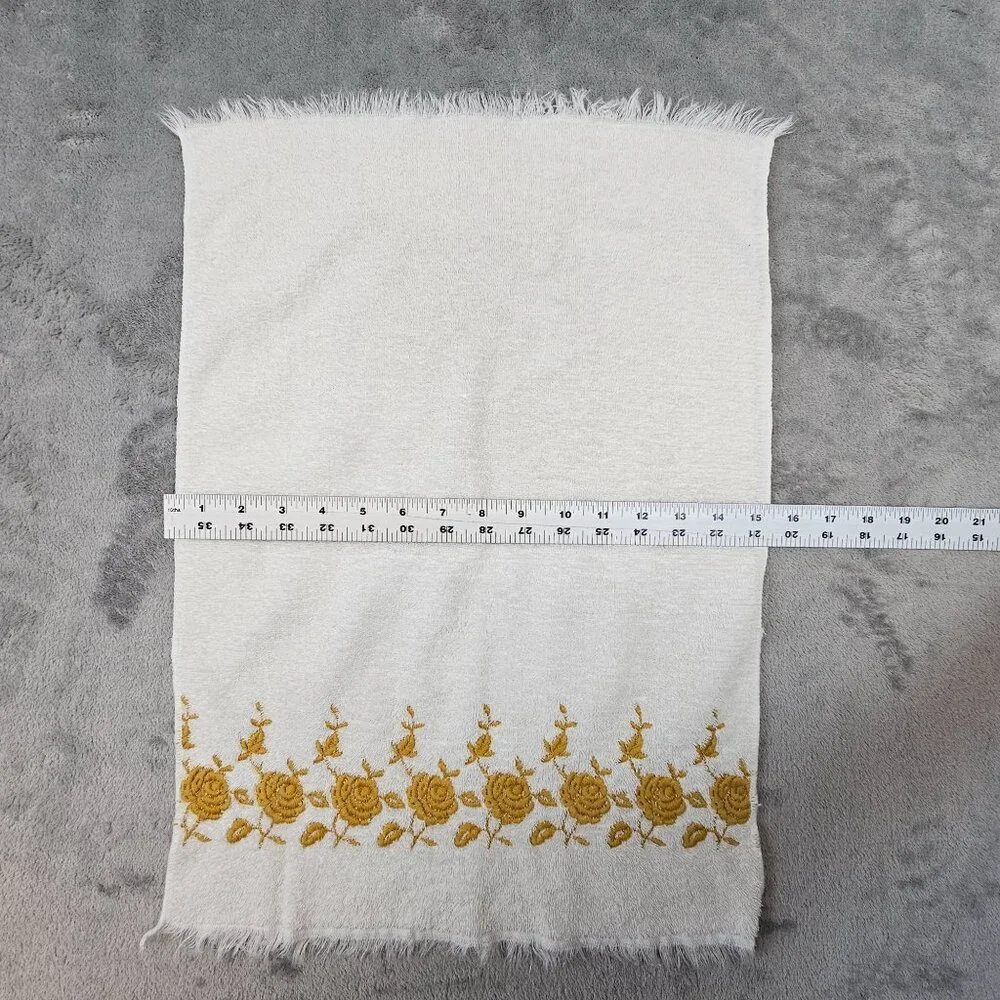 Vintage Dundee Rose‎ Gold Embroidered Towel Set 1 Bath 1 Hand 2 Washcloths USA